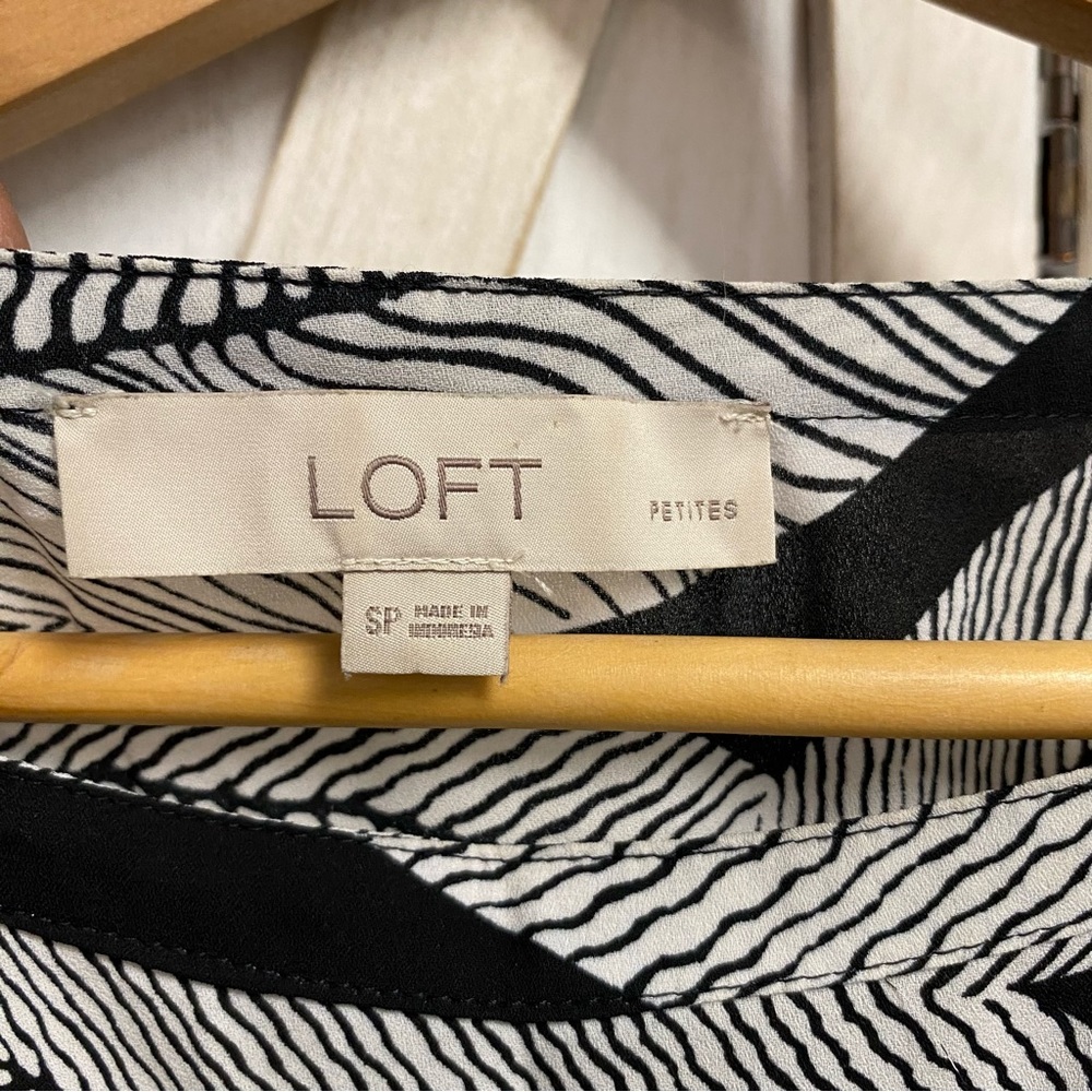 Loft Blouse - Picture 5 of 6